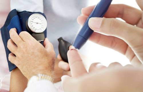 Капельницы при диабете: показания к процедуре при 1 и 2 типе заболевания